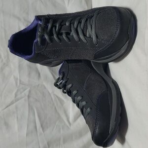 Dansko black purple leather walking outdoor everyday lace up shoes